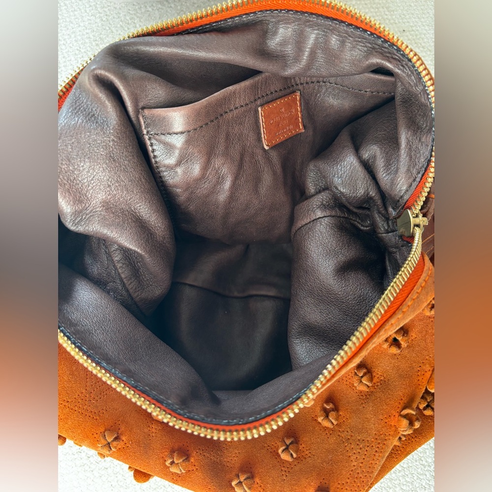 Louis Vuitton Onatah Fleurs GM suede hobo bag - Picture 6 of 14